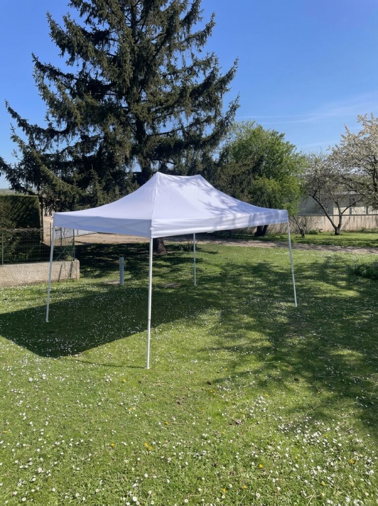 location tonnelle3x4,5m blanche pliantes baches latérales